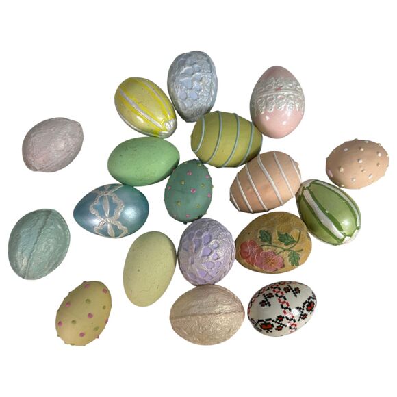 Vintage Porcelain Ceramic Glass Hand Painted Egg Easter Décor Lot of 18 - Picture 1 of 6